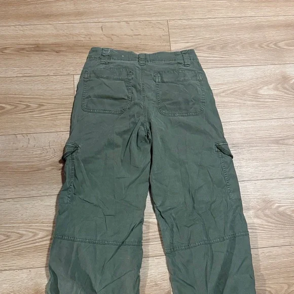 American Eagle stretch super high-rise baggy, wide leg Olive Green Pants - Picture 8 of 9